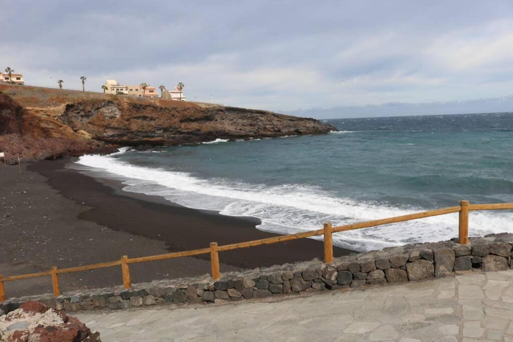 Apartment On The Beach And Ocean Sounds Fasnia Exteriér fotografie